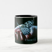 Wählen Sie das Leben! Zweifarbige Tasse (Mittel)