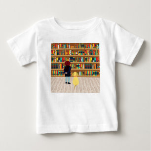 Wählen Sie ein Buch, das Sie zum Zwinger mitnehmen Baby T-shirt