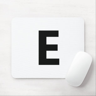 Wählen Sie einen beliebigen Buchstaben   Schriftar Mousepad