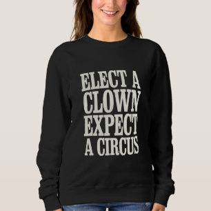 Wählen Sie einen Clown, der von einem Zirkus gegen Sweatshirt