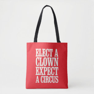 Wählen Sie einen Clown, der von einem Zirkus gegen Tasche
