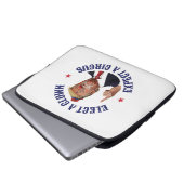 Wählen Sie einen Clown, erwarten Sie einen Zirkus  Laptopschutzhülle (Vorne Knopf)