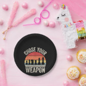 Wählen Sie Ihre Weapon Funny Schach Stücke Pappteller (Party)