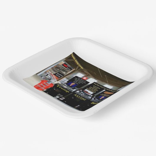 Wahllounge Pappteller (Gewinkelt)