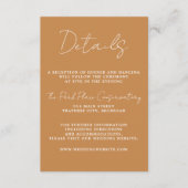 Wahre Einfachheit 3 Script Minimal Apricot Hochzei Begleitkarte (Vorderseite)