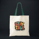 Wahre Tasche - Authentizität und Individualität bl<br><div class="desc">Machen Sie eine Aussage mit diesem einzigartigen Totbeutel mit dem Empowerment-Satz 'TRUE BLEIBE' in fett,  bunt. Ideal für den täglichen Gebrauch,  Einkäufe oder als Geschenk für Freunde und Familie,  die Authentizität und Individualität schätzen. Diese Tasche aus hochwertigen Materialien ist sowohl funktionell als auch modern."</div>
