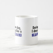 Während der Tagesnuklearen Kaffeetasse (Mittel)