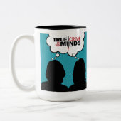Wahres Verbrechen an unserer Minds-Podcast-Tasse Zweifarbige Tasse (Links)