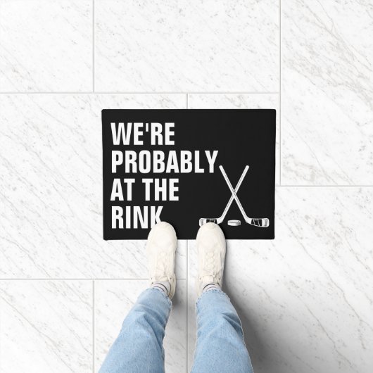 Wahrscheinlich beim Eishockey in der Halle Fußmatte (Indoor)