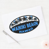 Waikiki Beach Hawaii blaue schwarze Palmen ovaler  Aufkleber (Umschlag)