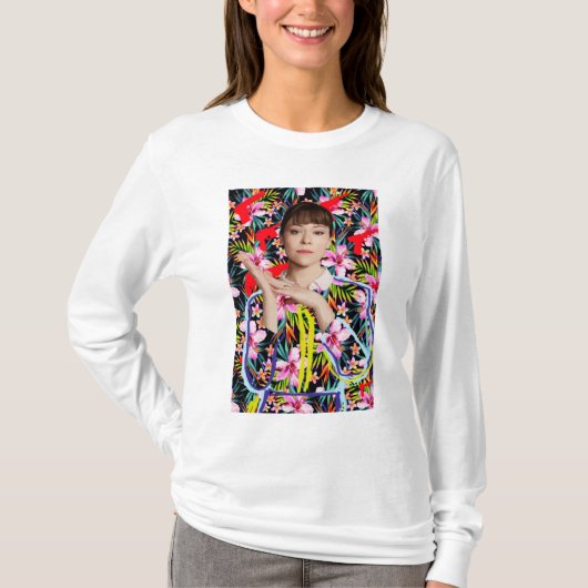 Waisenschwarzes | Alison - Blumenmuster T-Shirt (Vorderseite)
