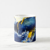 Wal gegen kolossaler Tintenfisch-ursprüngliche Kaffeetasse (Mittel)