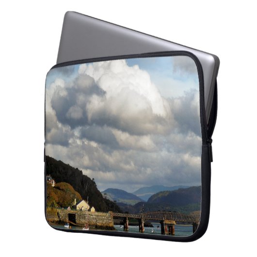 WALANSICHT LAPTOPSCHUTZHÜLLE (Vorderseite Links)