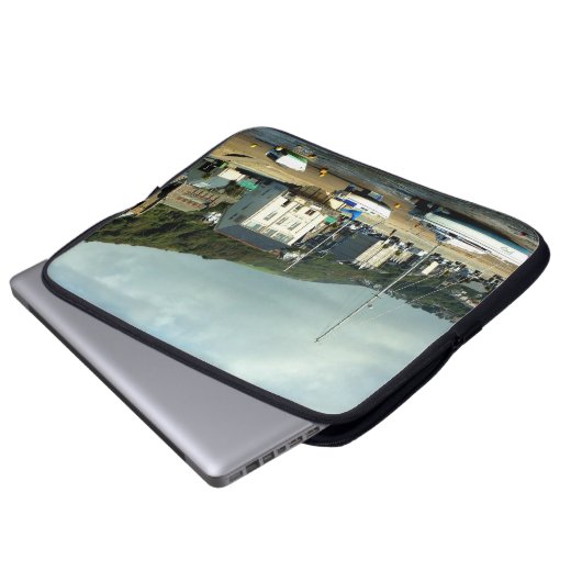 WALANSICHT LAPTOPSCHUTZHÜLLE (Vorne Knopf)