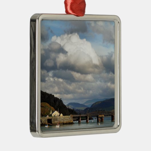 WALANSICHT SILBERNES ORNAMENT (Rechts)