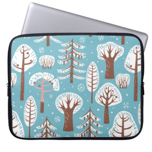 Wald, Bäume. Nahtloser Hintergrund. Winter Laptopschutzhülle