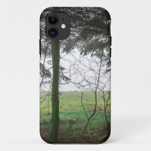 Wald, der die Räumung im Nebel übersieht Case-Mate iPhone Hülle