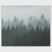 Wald im Morgennebel im Berg. Spruce Geschenkpapier (Flach)