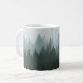 Wald im Morgennebel im Berg. Spruce Kaffeetasse (Vorderseite Links)