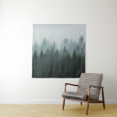 Wald im Morgennebel im Berg. Spruce Wandteppich (Beispiel)