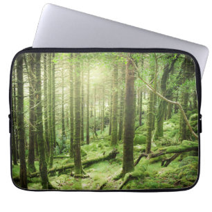 Wald in Nationalpark   Kerry, Irland Killarneys Laptopschutzhülle