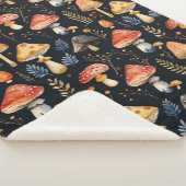 Wald-Pilz und Fern Sherpadecke (3/4)