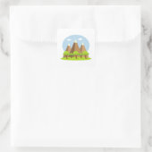 Wald und Bergspitzen Quadratischer Aufkleber (Tasche)