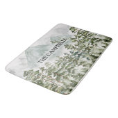 Wald und Gebirgslandschaft Wasserfarbe Badematte (Schrägansicht)