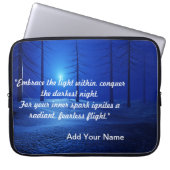 Waldästhetische Landschaft Dunkelblau motivierend Laptopschutzhülle (Vorderseite)