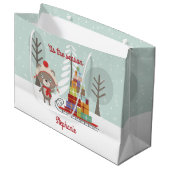 Waldbär Weihnachten Große Geschenktüte (Vorderseite Schrägansicht)