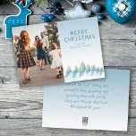 Waldbaum Wasserfarben Künstlerisches Foto Feiertagskarte<br><div class="desc">Forest Tree Watercolor Artistic Family Foto Urlaubskarte. Winterfarbenbäume mit Schnee und einem frohen Weihnachtswunsch. Passen Sie den Text und das Foto auf der Vorderseite und die Meldung auf der Rückseite an.</div>