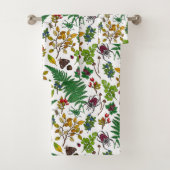 Waldbeeren, Blätter und Waldkäfer auf Weiß Badhandtuch Set (Insitu)