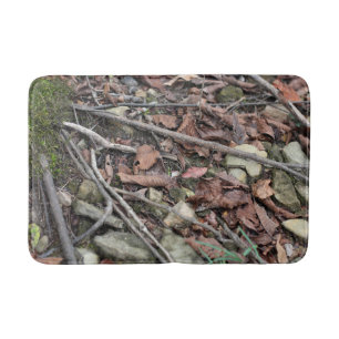 Waldboden mit Pfeilspitze Badematte