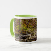 Waldbrunnen in großen, rauschigen Bergen Tasse (Vorderseite Links)