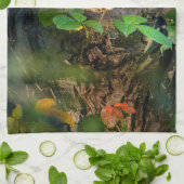 Wälder | Raccoon Peeking Geschirrtuch (Gefaltet)