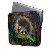 Wälder | Raccoon Peeking Laptopschutzhülle (Vorderseite Links)