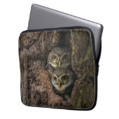 Wälder | Zwei Eulen schauen Laptopschutzhülle (Vorderseite Links)