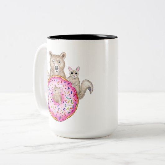 Waldfreunde und Donut Whimsical Illustrierte Tasse (Vorderseite Links)