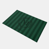 Waldgrüne Luxus-Streifen und Kranz-Monogramm Fußmatte (Schrägansicht)