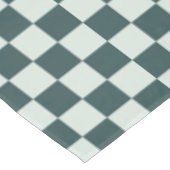Waldgrünes Moos-Schachbrettmuster Tischdecke (Schrägansicht)