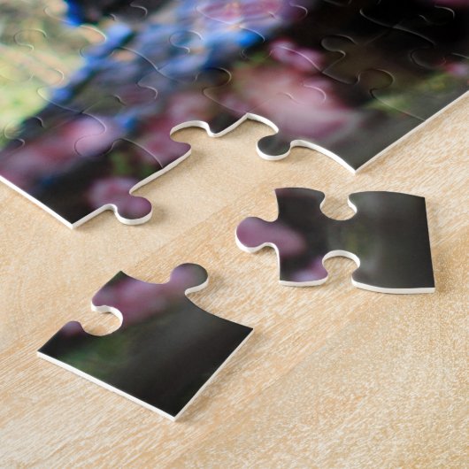 Waldhaus mit rosafarbenen Blume Puzzle (Seite)