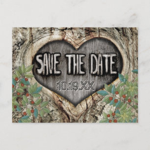 Waldhochzeit Rustikales Herz im Baum Save the Date Ankündigungspostkarte
