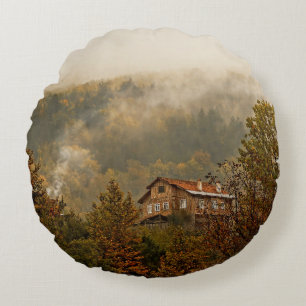 Waldholzhaus: ruhige Landschaft Rundes Kissen