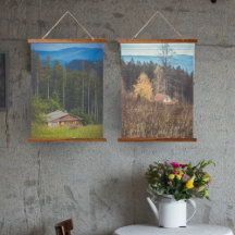 Waldhütten unter den Bergen