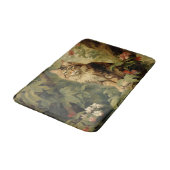 Waldkatze in üppigen Foliage Badematte (Schrägansicht)