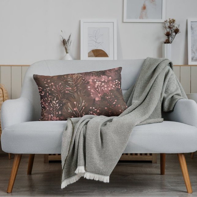 Waldkiefer und weich rosa Berries in "Earthy Hues" Lendenkissen (Von Creator hochgeladen)