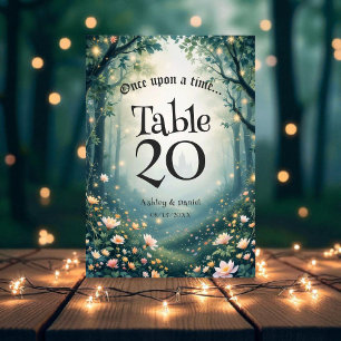 Waldmärchenhafte Hochzeit der Waldlandschaft Tischnummer
