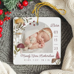 Waldmushrooms Baby Birth Stats Foto Keramikornament<br><div class="desc">Neue Babygeburtstati Foto Weihnachtsschmuck. Das Design besteht aus zwei Fotos, einem Foto auf der Vorderseite und einem auf der Rückseite. Zeigen Sie das Foto Ihres neuen Babys an. Das Geburtsdatum wird an der Seite angezeigt und der Name des Babys und die Geburtsdaten befinden sich unten. Unser skurriles und charmantes Design...</div>