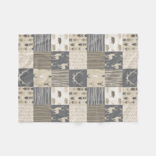 Waldpatchwork-Blanket in Tan und Grau Fleecedecke (Vorderseite (Horizontal))
