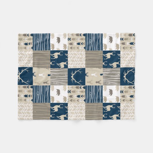 Waldpatchwork-Blanket in Tan und Navy Blue Fleecedecke (Vorderseite (Horizontal))